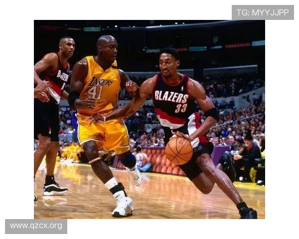 霍里:皮蓬防守强于乔丹助其夺冠 霍里:皮蓬防守强于乔丹助其夺冠